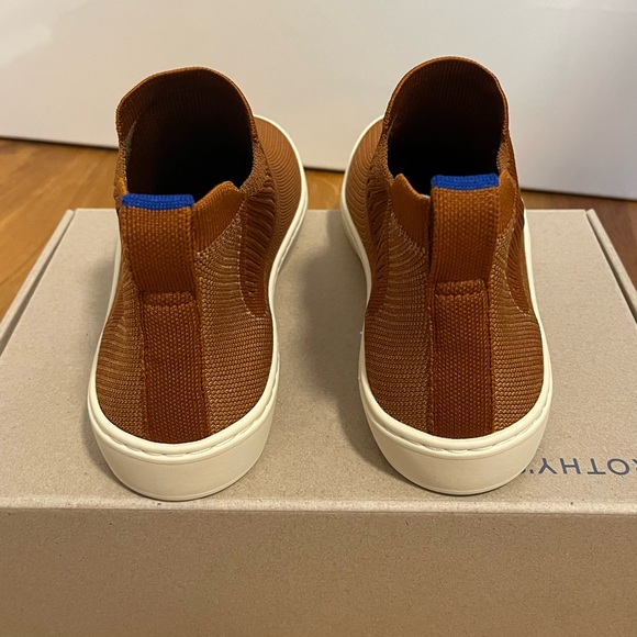 NWT Rothy’s Chelsea Boots in Fawn - Picture 4 of 9